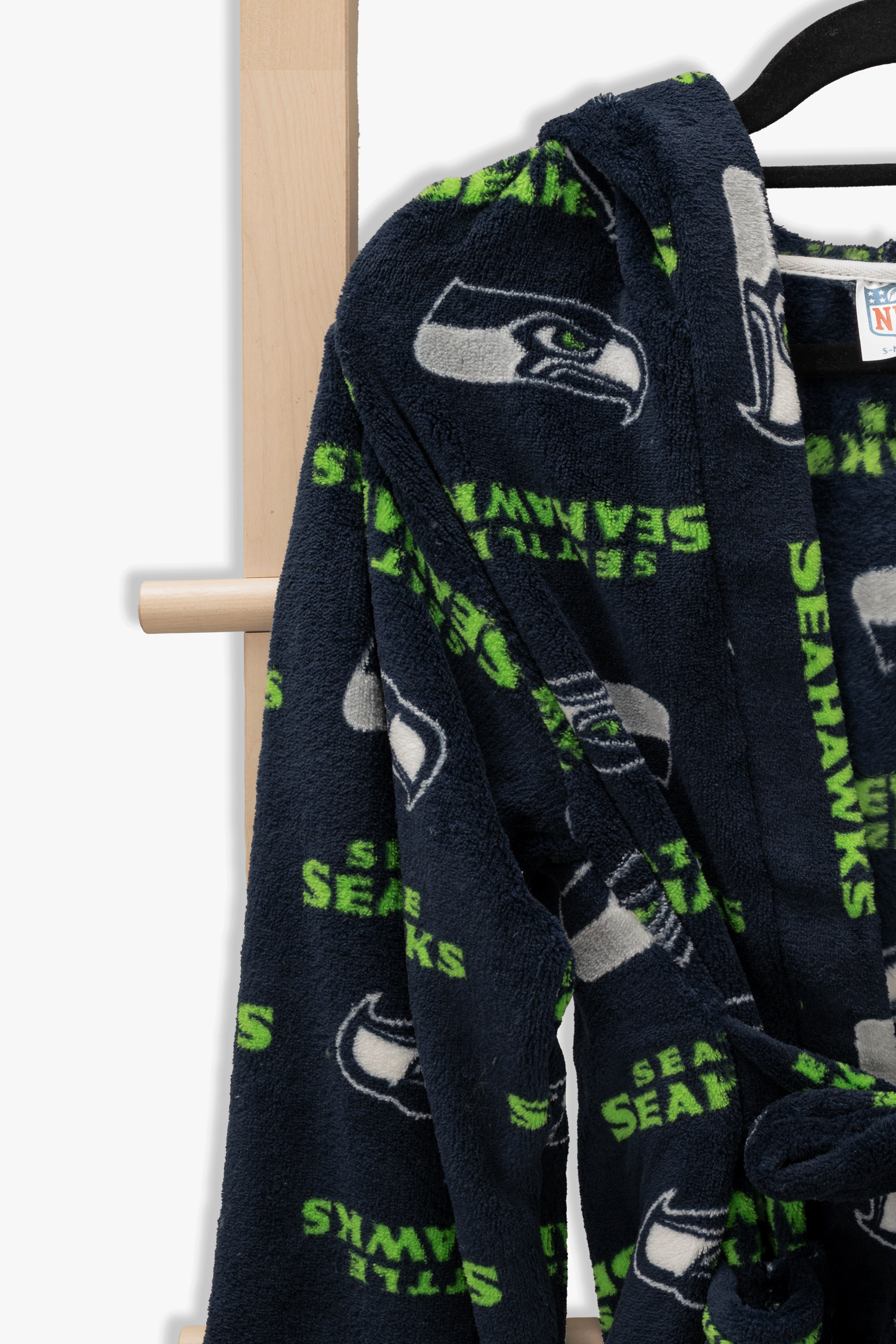 Seattle Seahawks Youth Fleece Robe, Hooded NFL Kids Bathrobe with Tie Belt and Pockets, Children's Sizes
