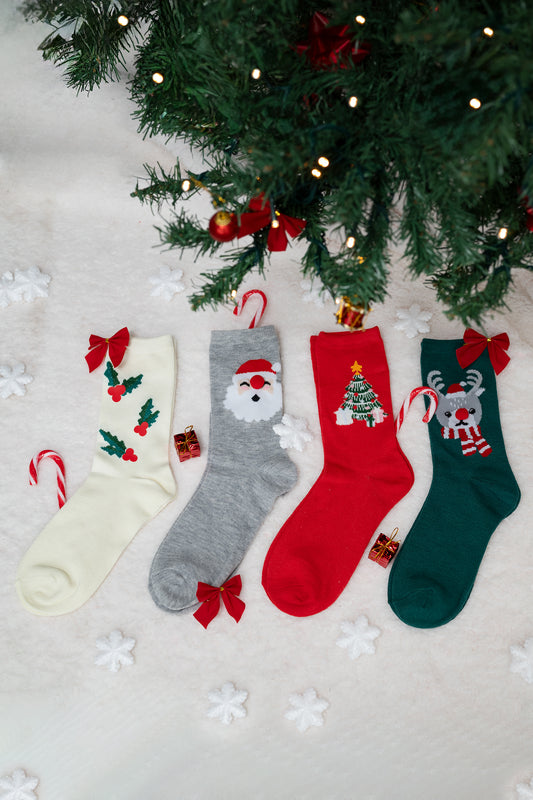 Holiday Ladies Crew Socks With 3D Embellishment