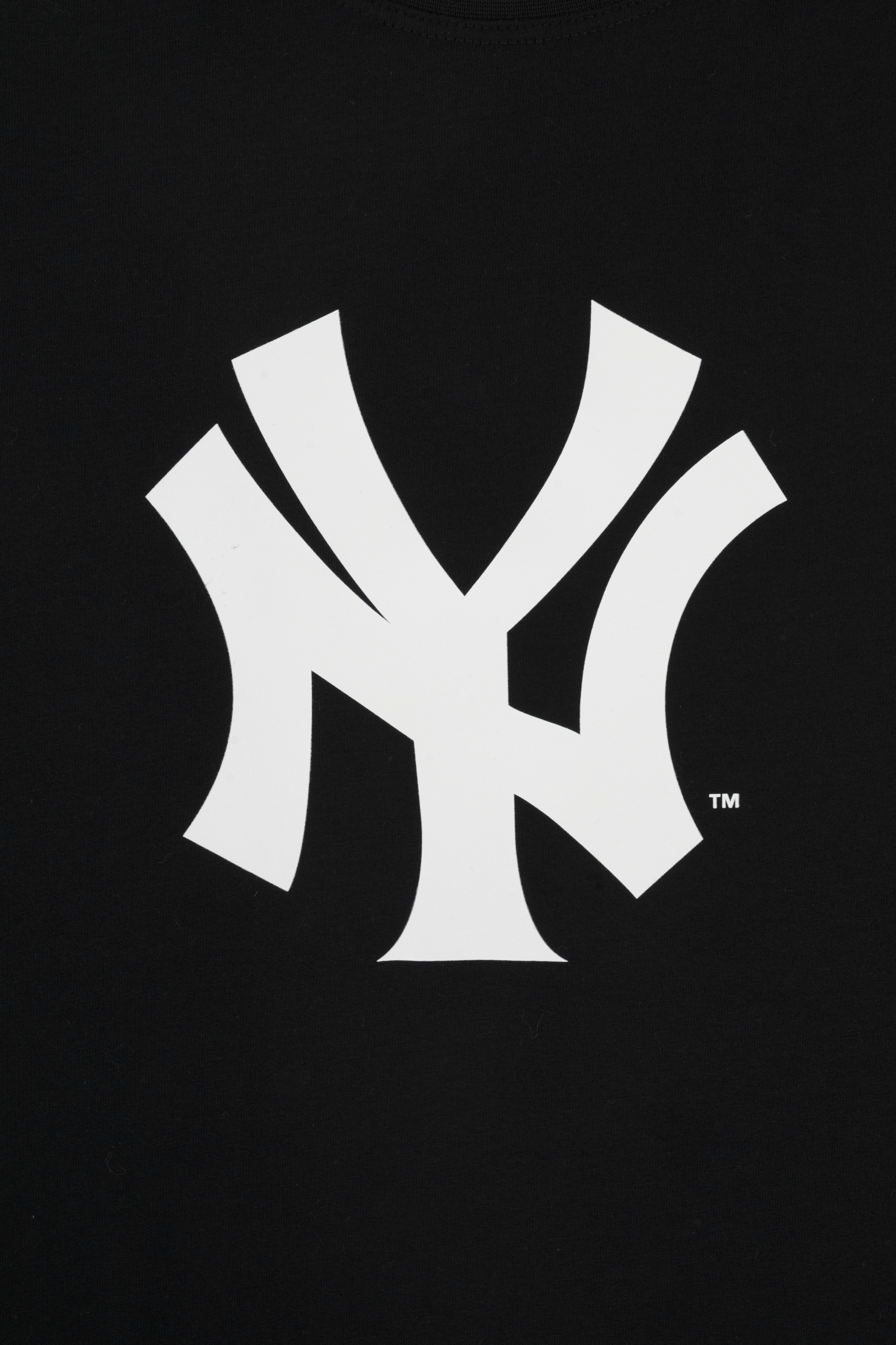MLB New York Yankees Adult Cloud Black T-Shirt, 100% Cotton Tee, Men Women XS-2XL